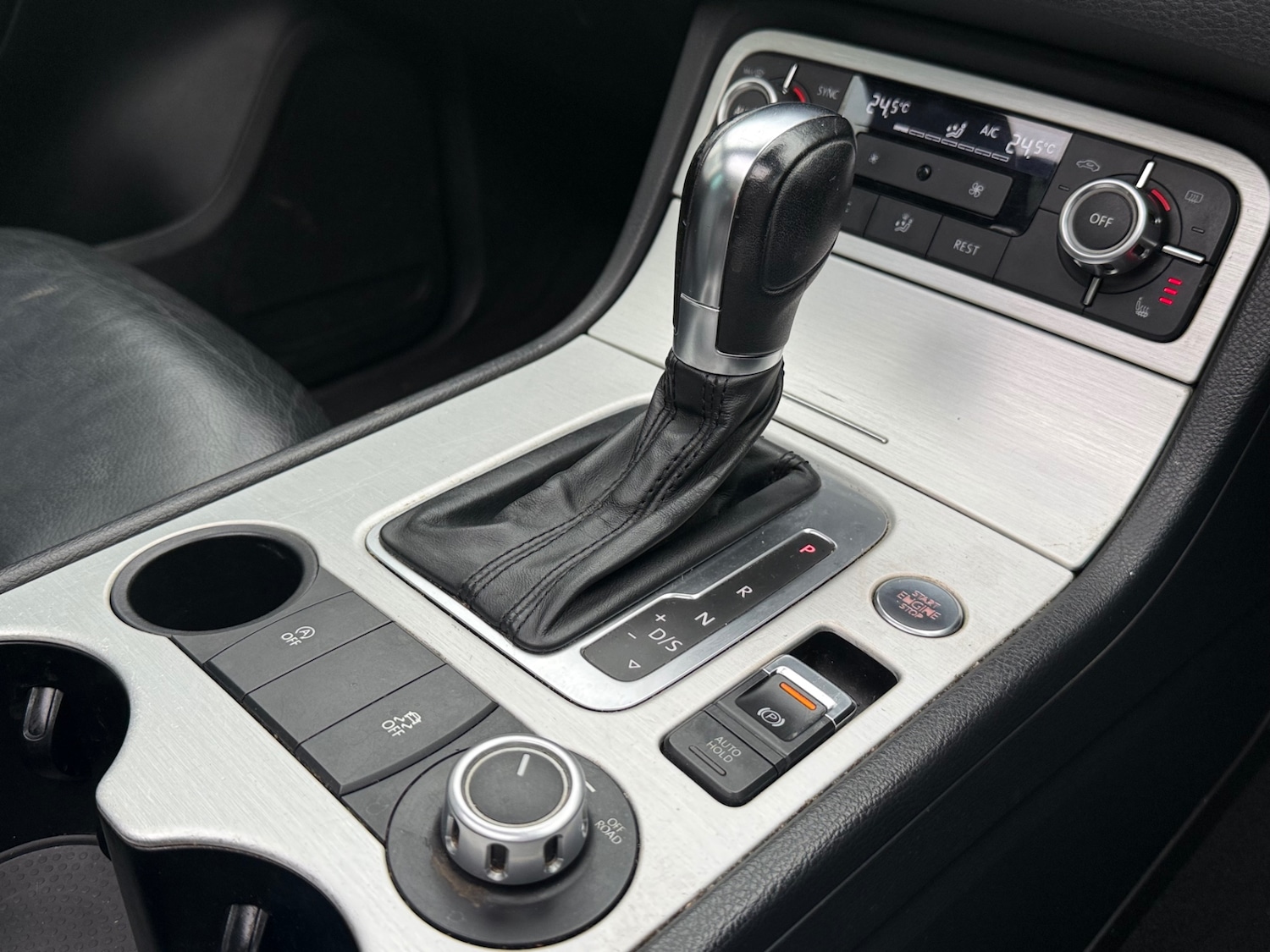 Used Volkswagen Touareg 2014 for sale - 76663682: Photo 38