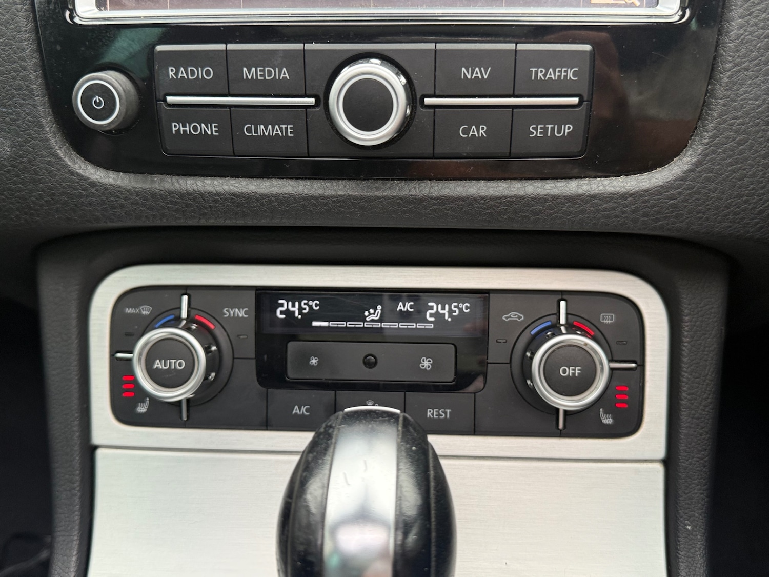 Used Volkswagen Touareg 2014 for sale - 76663682: Photo 39