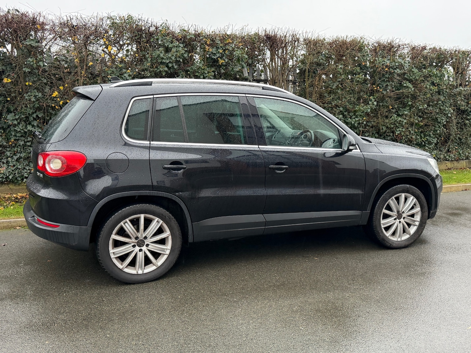 Used Volkswagen Tiguan 2010 for sale - 76913991: Photo 14