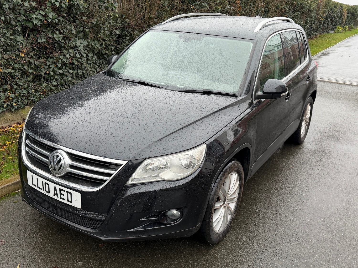 Used Volkswagen Tiguan 2010 for sale - 76913991: Photo 2