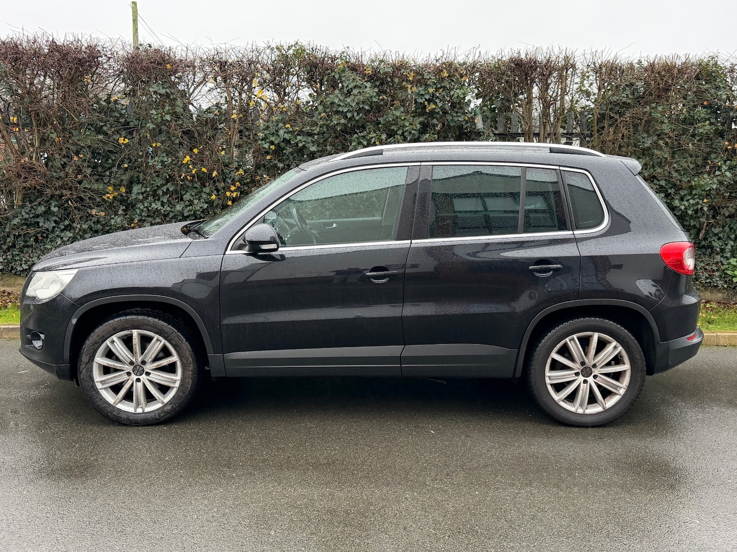Used Volkswagen Tiguan 2010 for sale - 76913991: Photo 4