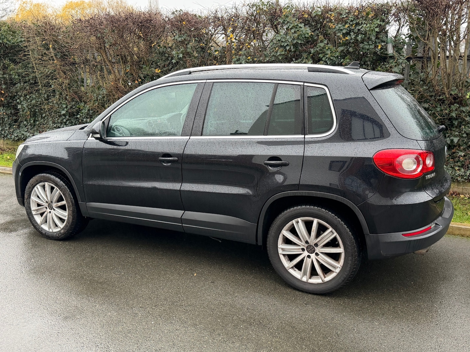 Used Volkswagen Tiguan 2010 for sale - 76913991: Photo 5