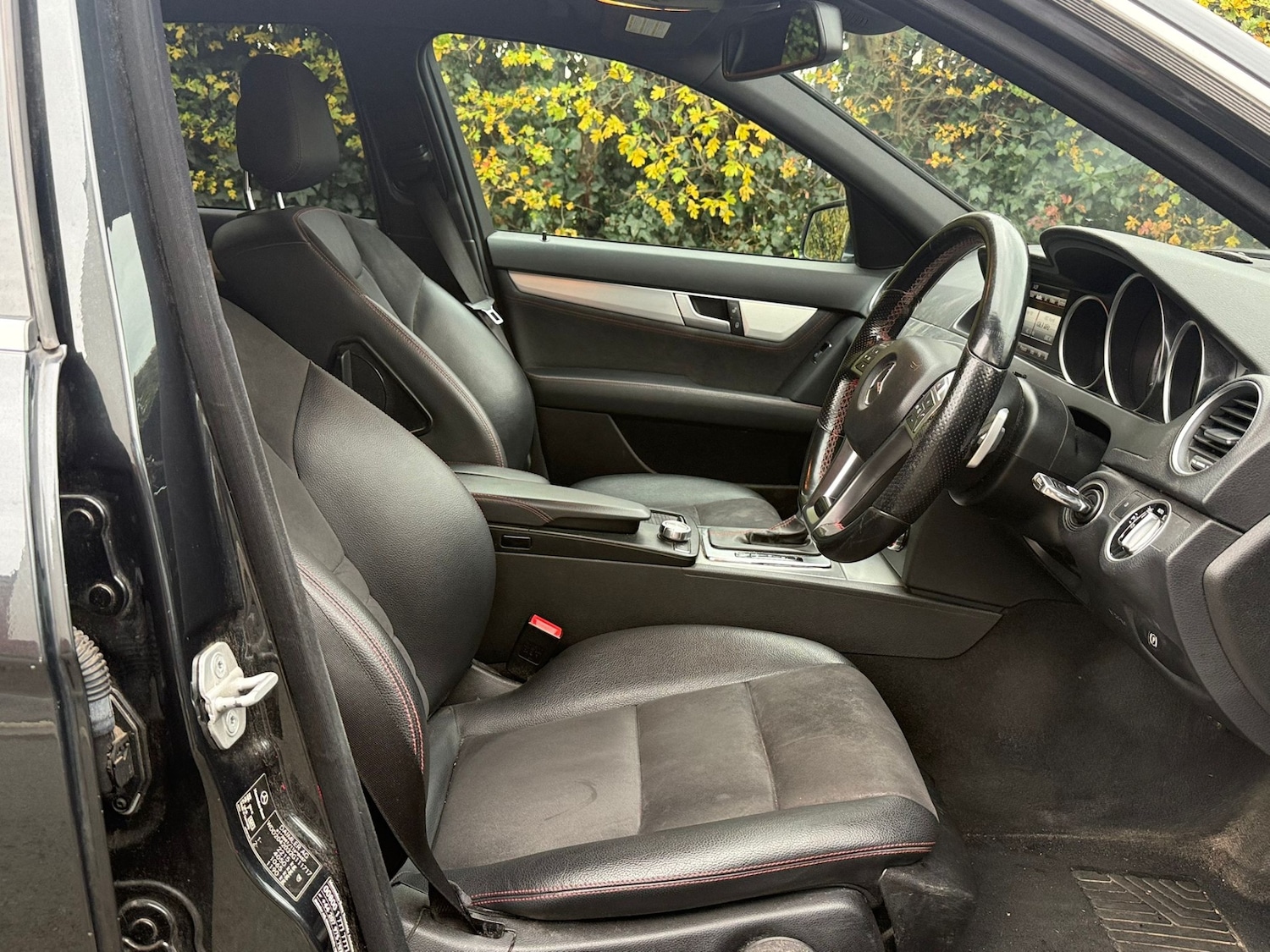 Used Mercedes-Benz C Class 2013 for sale - 76573798: Photo 20