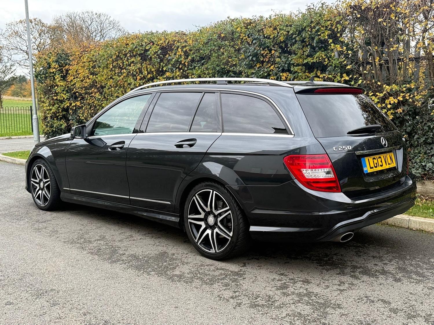Used Mercedes-Benz C Class 2013 for sale - 76573798: Photo 5