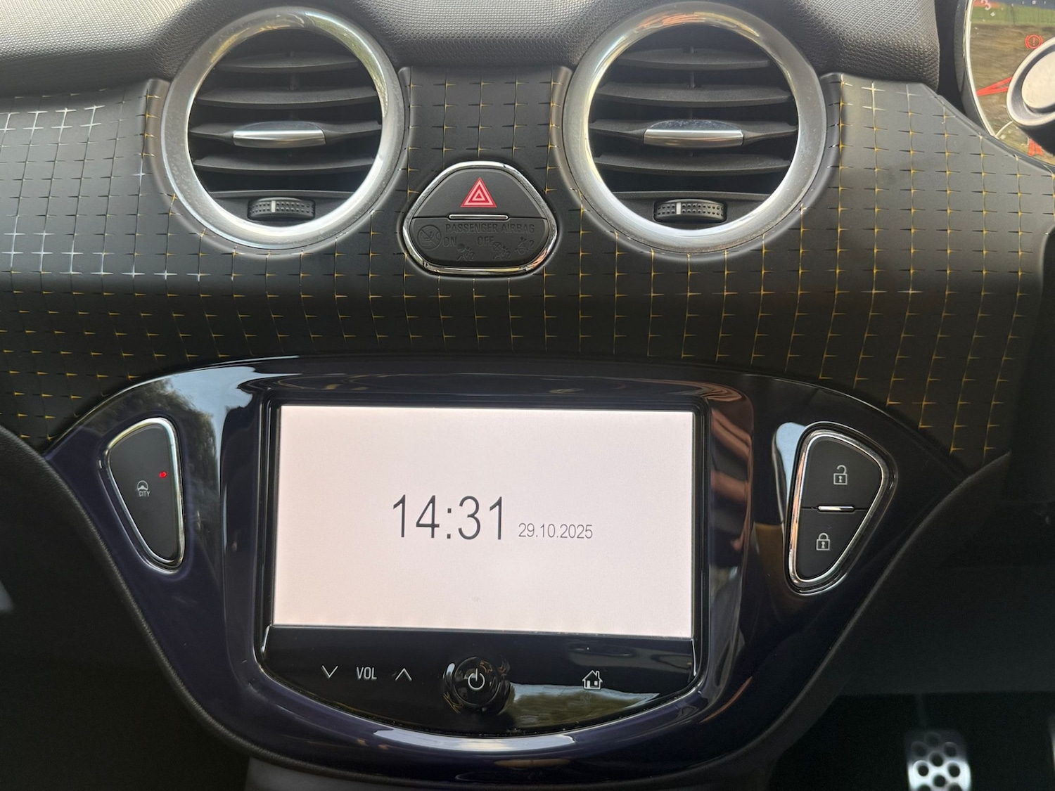 Used Vauxhall ADAM 2013 for sale - 76403300: Photo 28