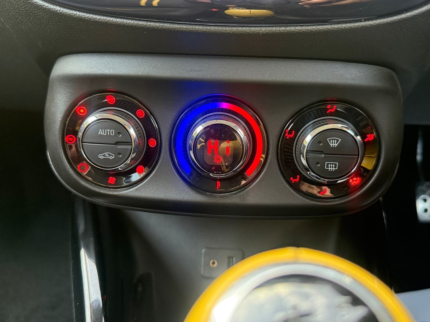 Used Vauxhall ADAM 2013 for sale - 76403300: Photo 29