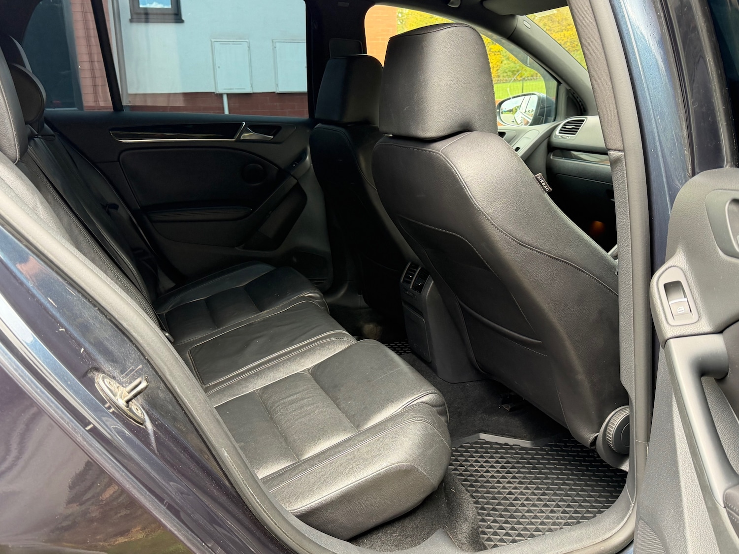 Used Volkswagen Golf 2012 for sale - 76374947: Photo 23