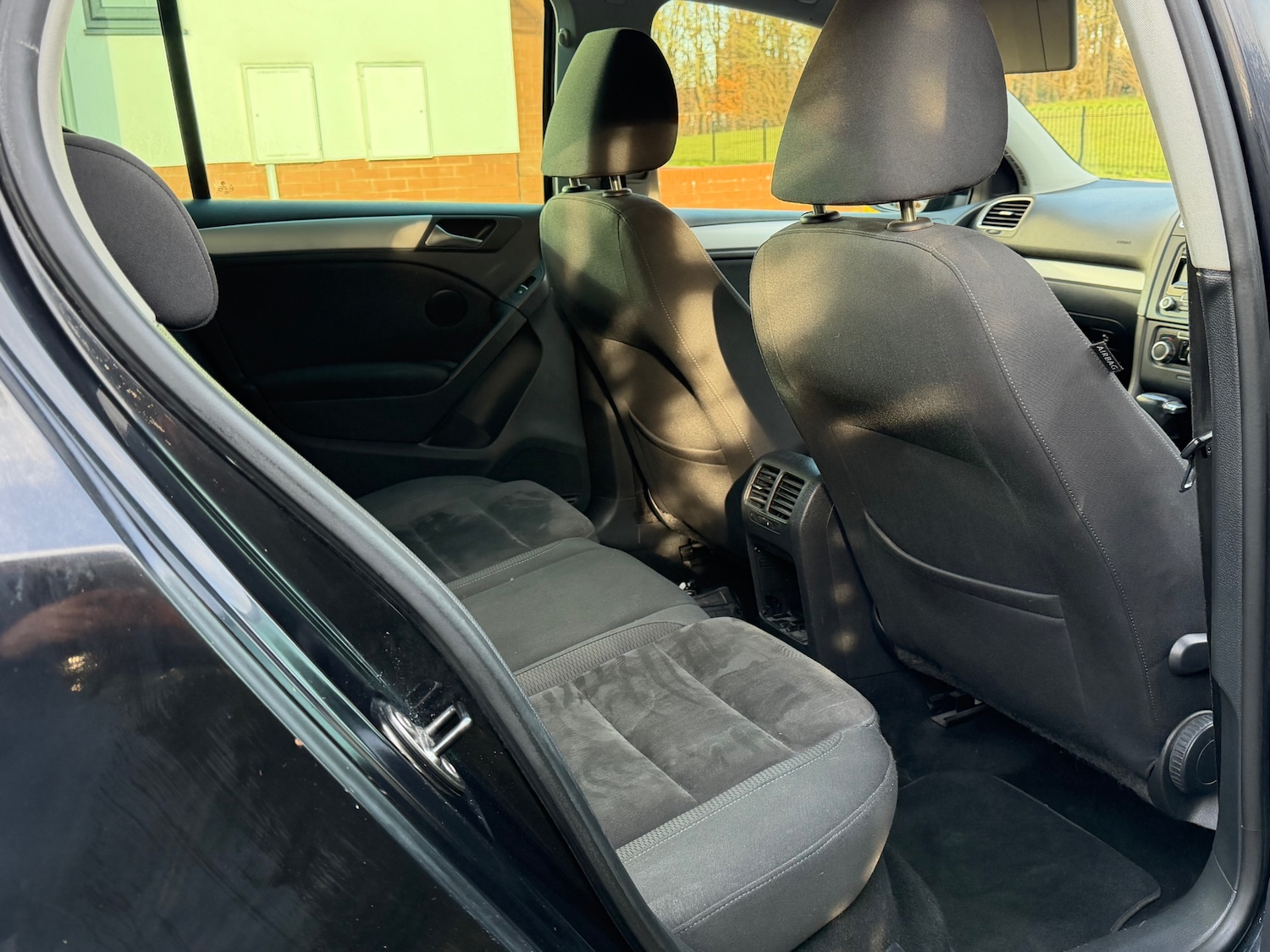 Used Volkswagen Golf 2010 for sale - 77202378: Photo 26