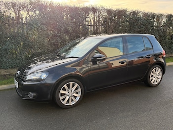 Used Volkswagen Golf 2010 for sale - 77202378: Photo