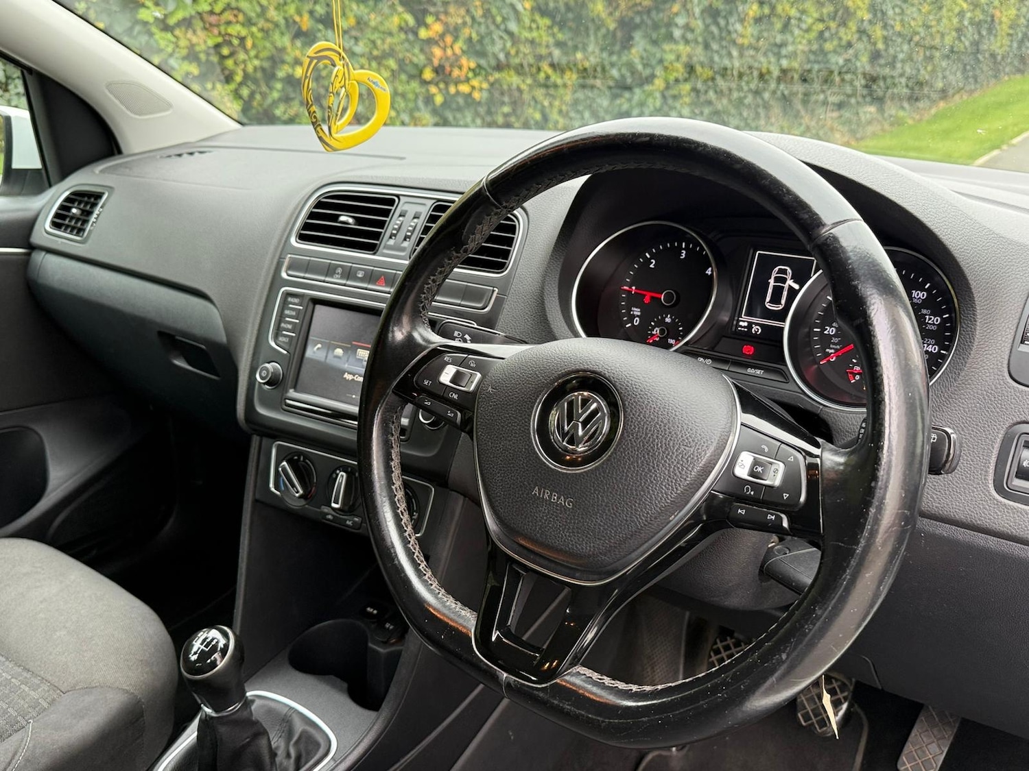 Used Volkswagen Polo 2015 for sale - 76369483: Photo 17