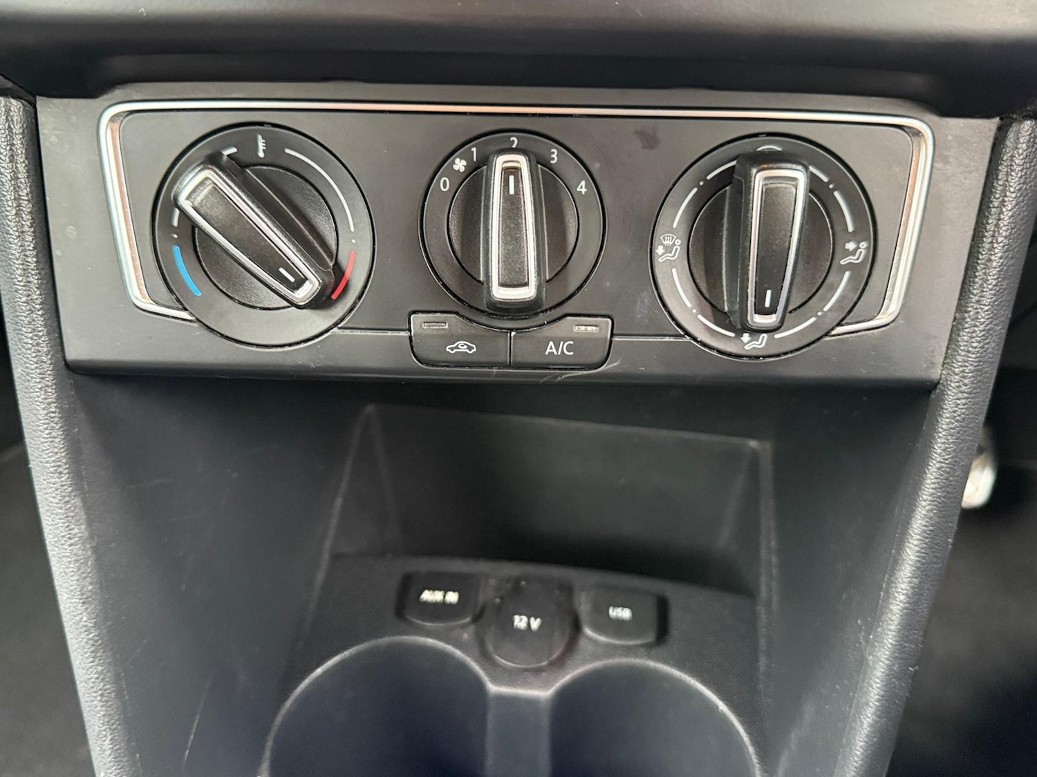 Used Volkswagen Polo 2015 for sale - 76369483: Photo 20