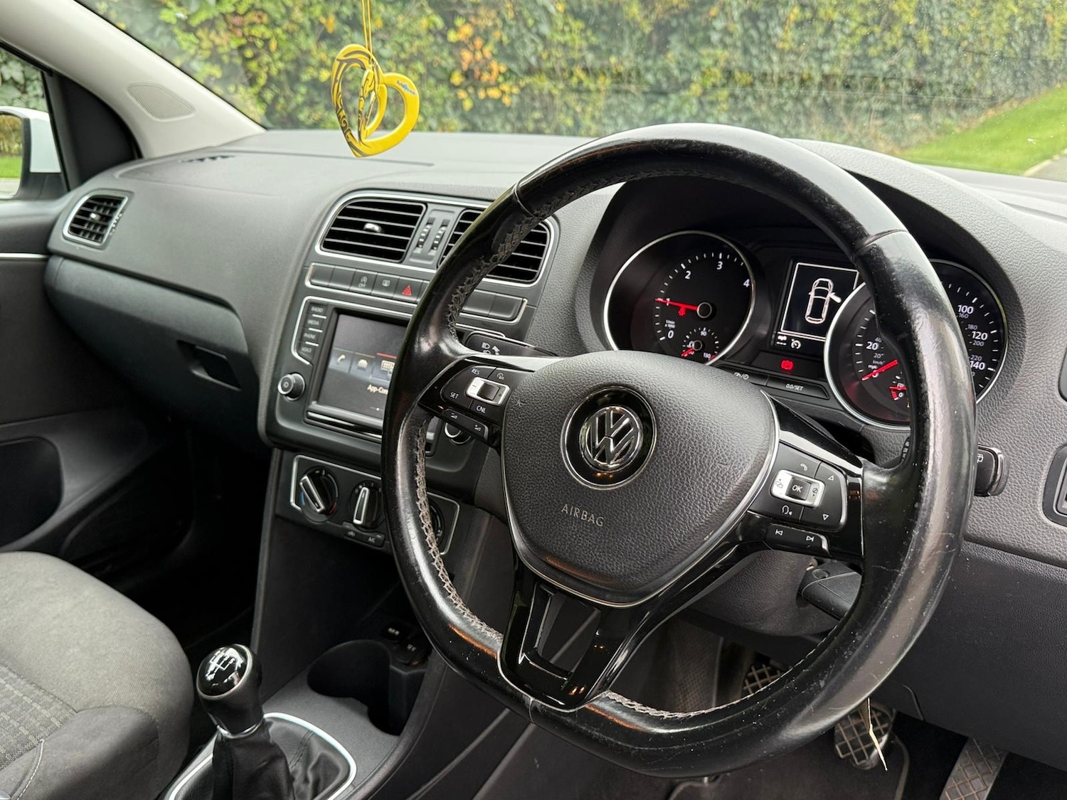 Used Volkswagen Polo 2015 for sale - 76369483: Photo 23