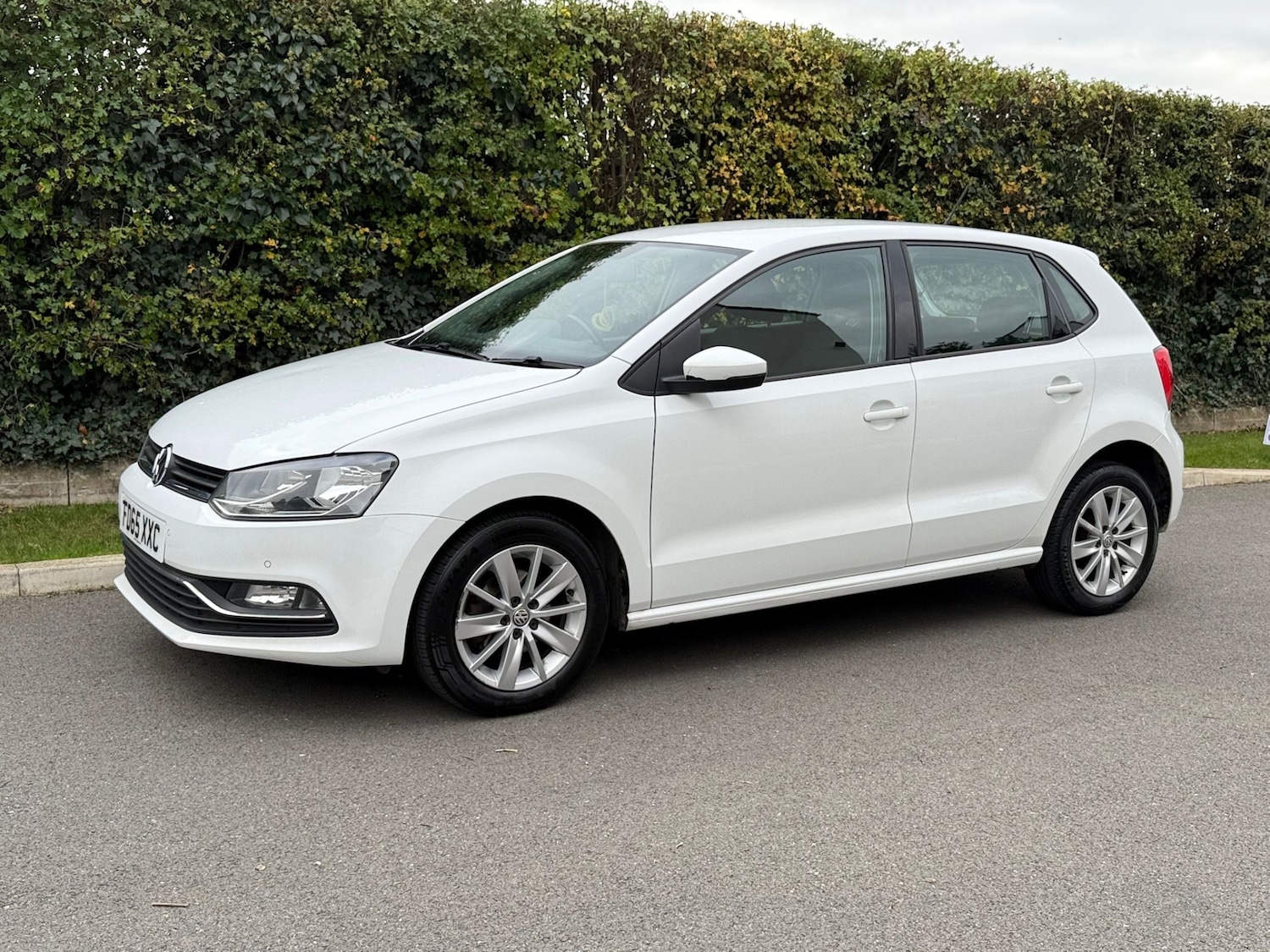 Used Volkswagen Polo 2015 for sale - 76369483: Photo 3