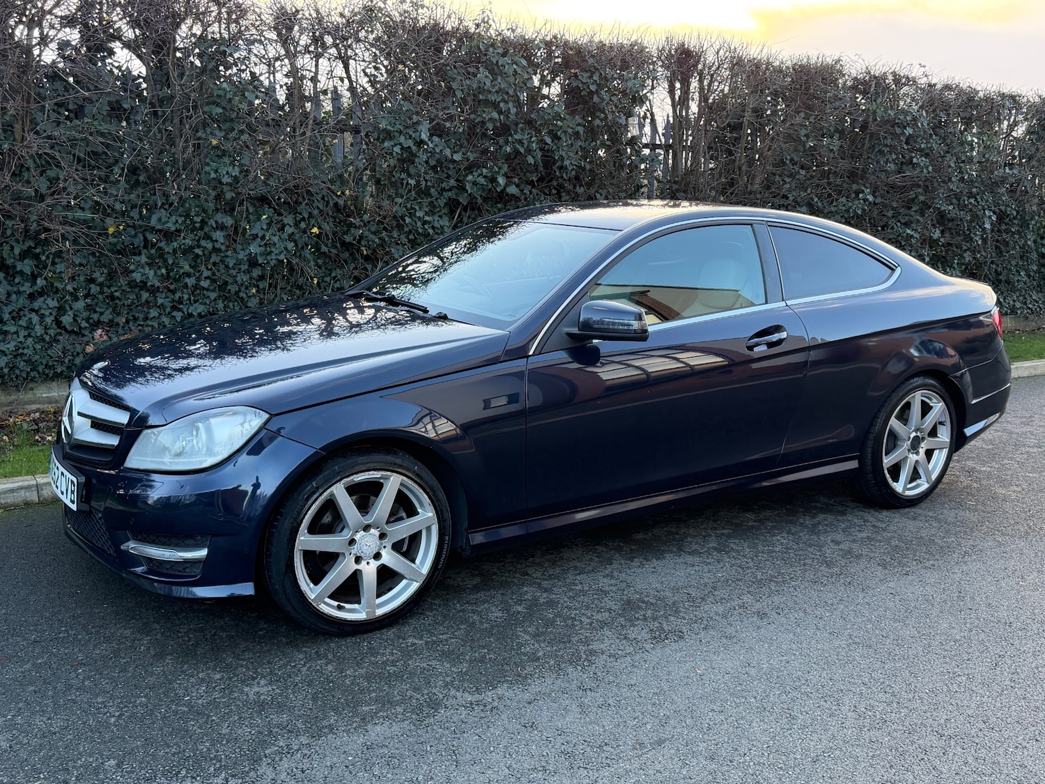 Used Mercedes-Benz C Class 2012 for sale - 76913992: Photo 4