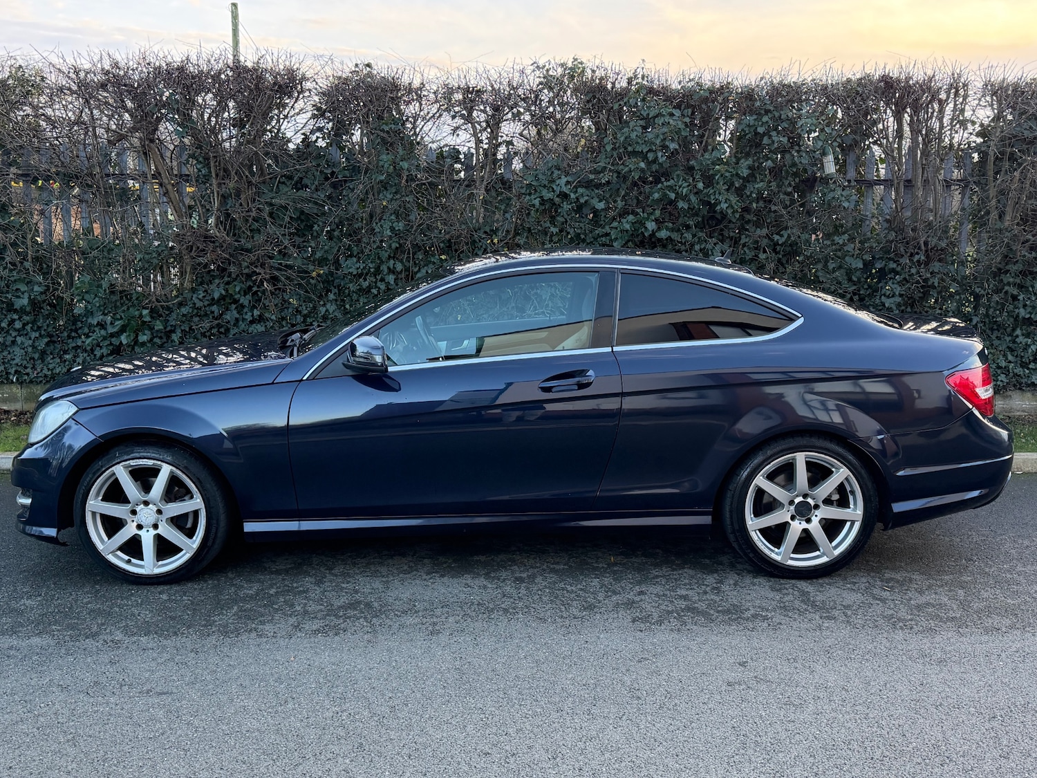 Used Mercedes-Benz C Class 2012 for sale - 76913992: Photo 5