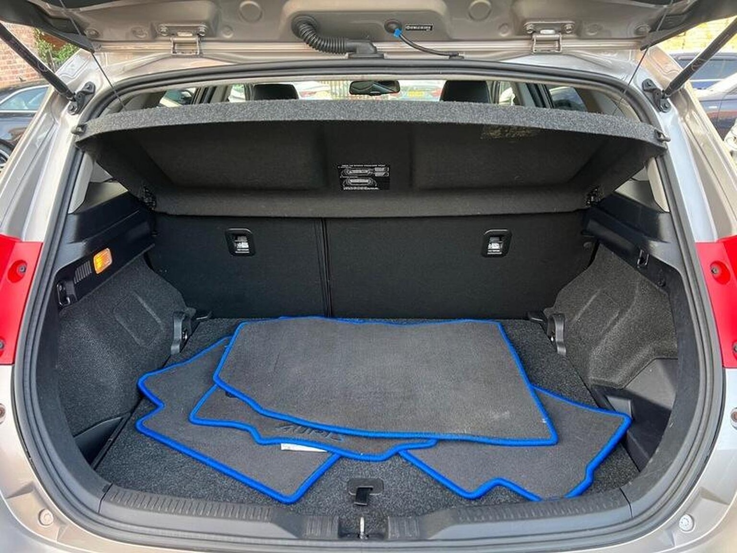 Used Toyota Auris 2013 for sale - 76559886: Photo 33