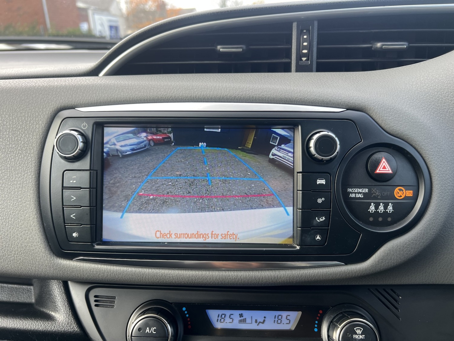 Used Toyota Yaris 2016 for sale - 76618602: Photo 24