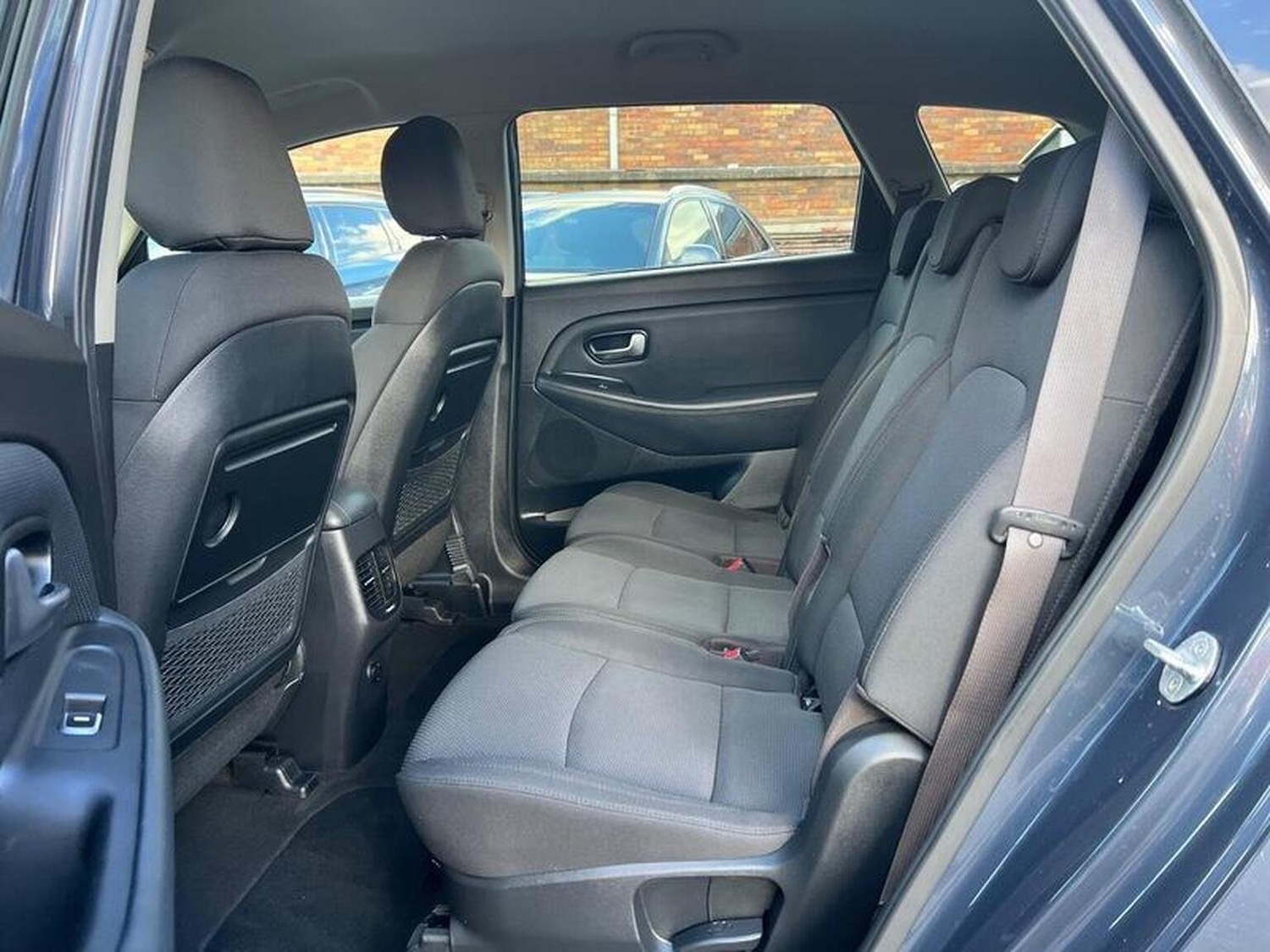 Used Kia Carens 2015 for sale - 76712953: Photo 19