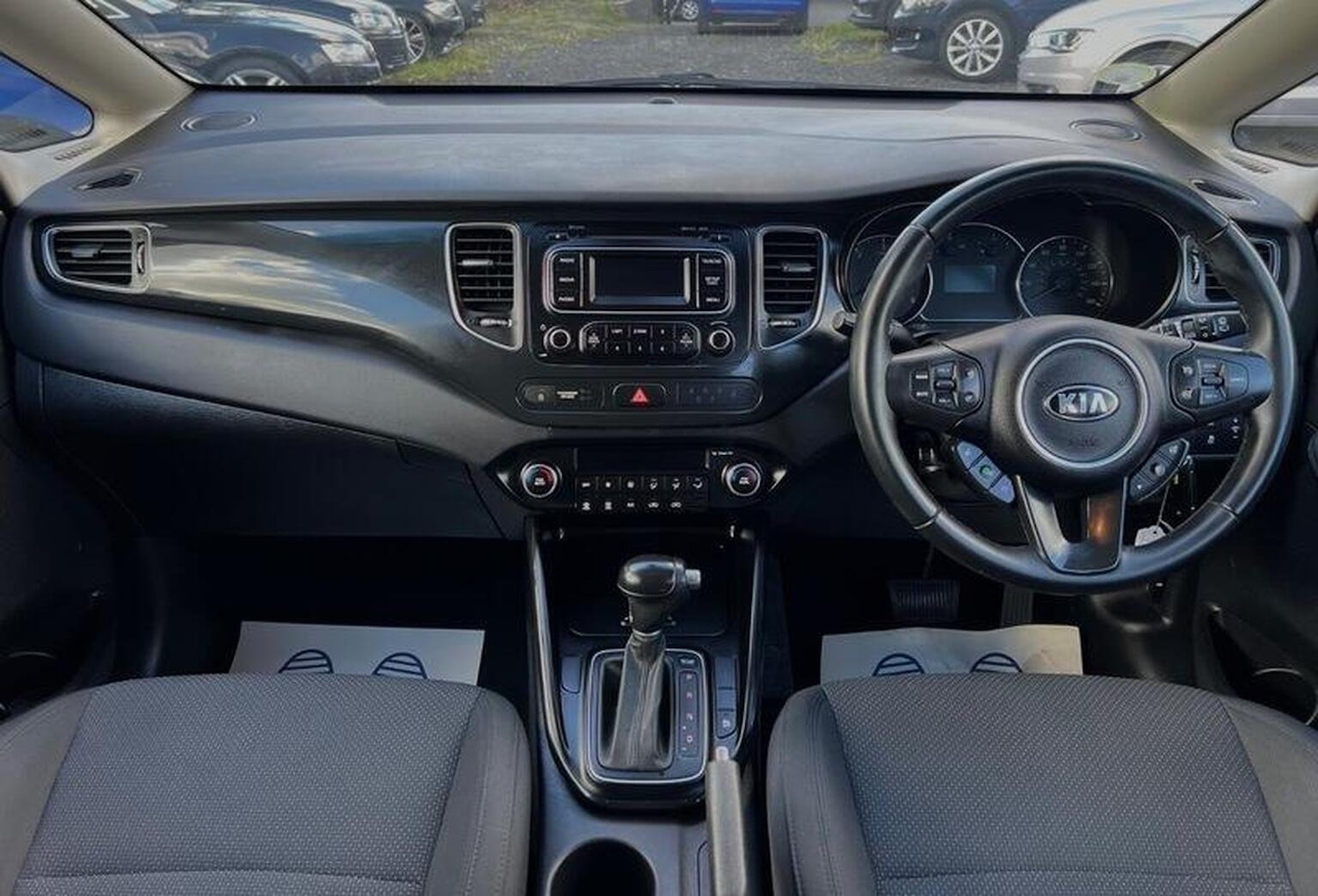 Used Kia Carens 2015 for sale - 76712953: Photo 2