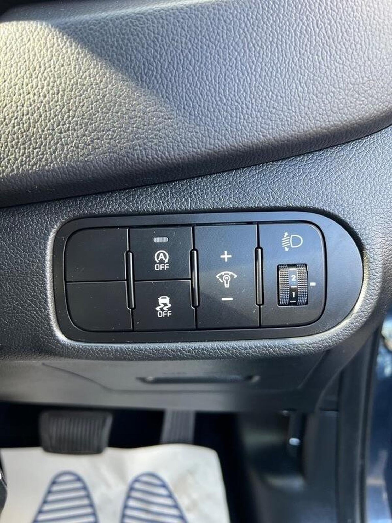 Used Kia Carens 2015 for sale - 76712953: Photo 31