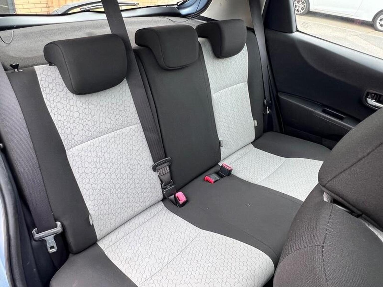 Used Toyota Yaris 2012 for sale - 76559946: Photo 14