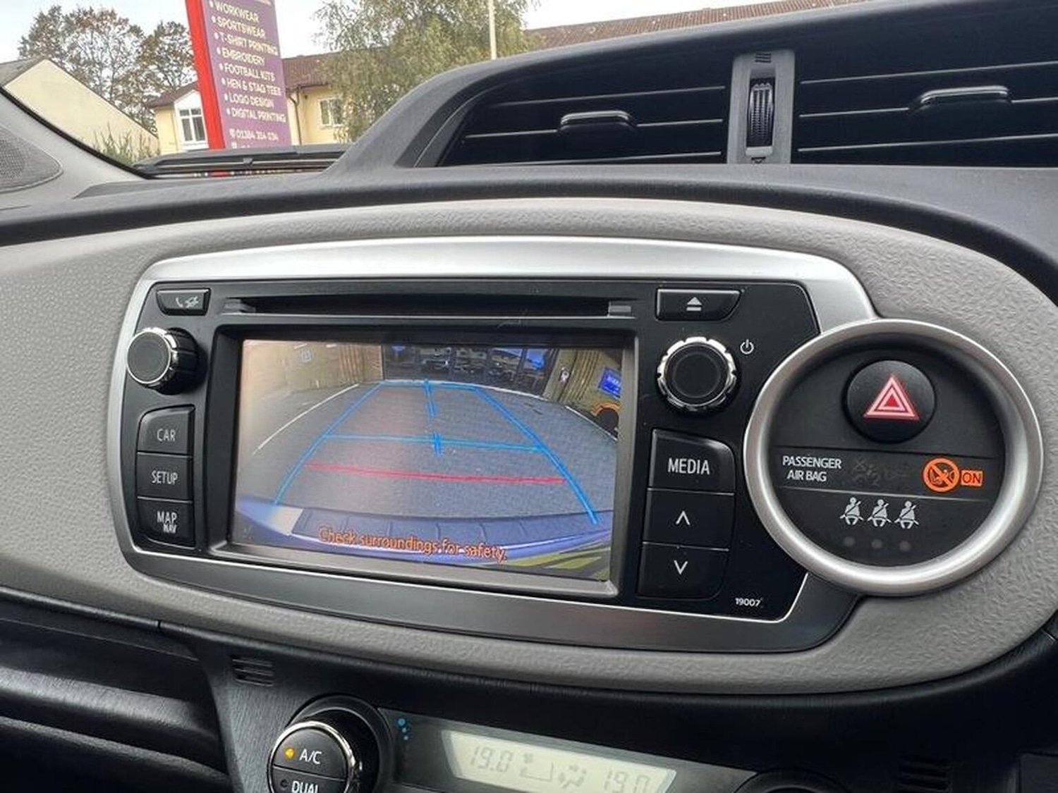 Used Toyota Yaris 2012 for sale - 76559946: Photo 21