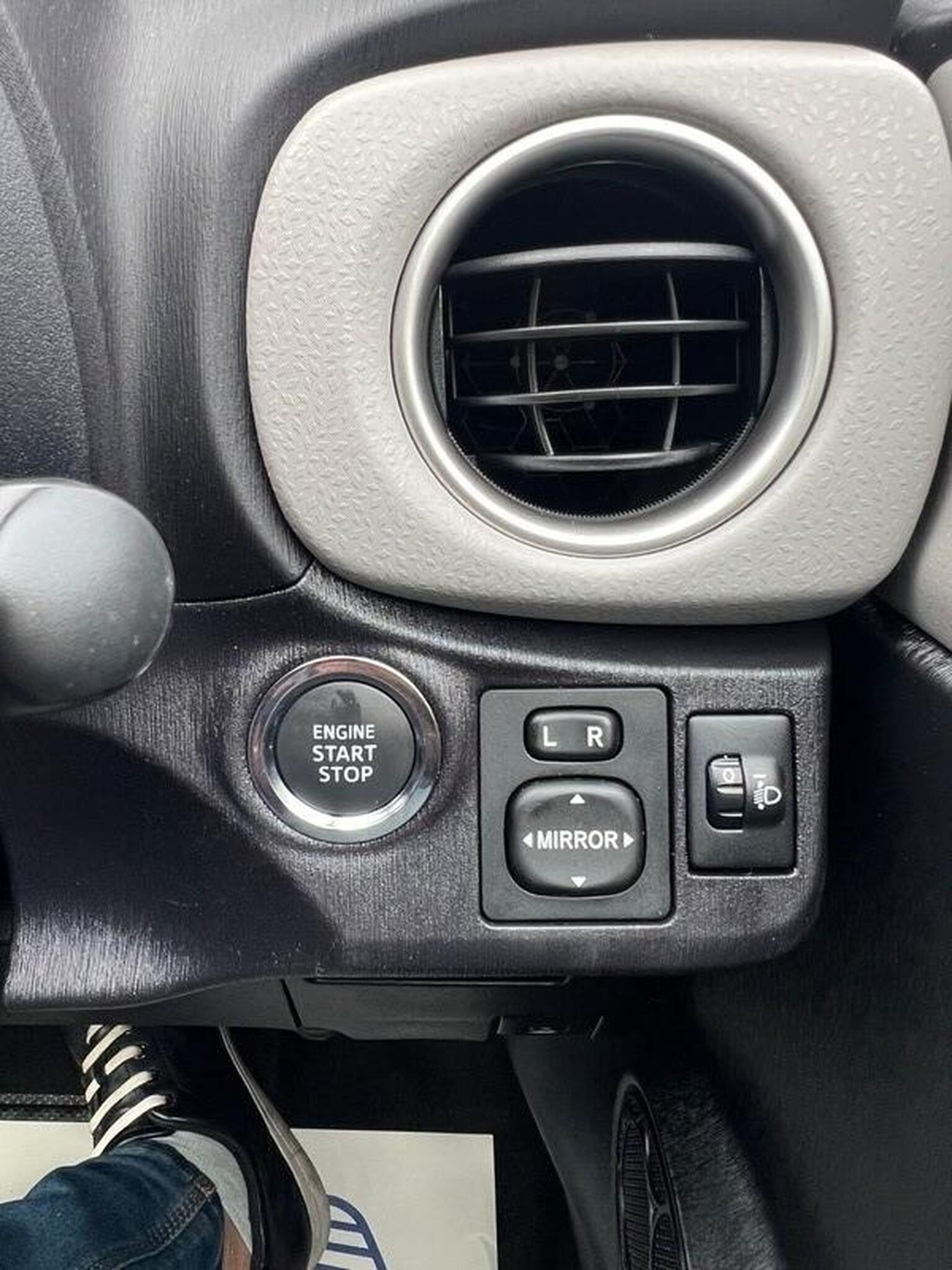 Used Toyota Yaris 2012 for sale - 76559946: Photo 26