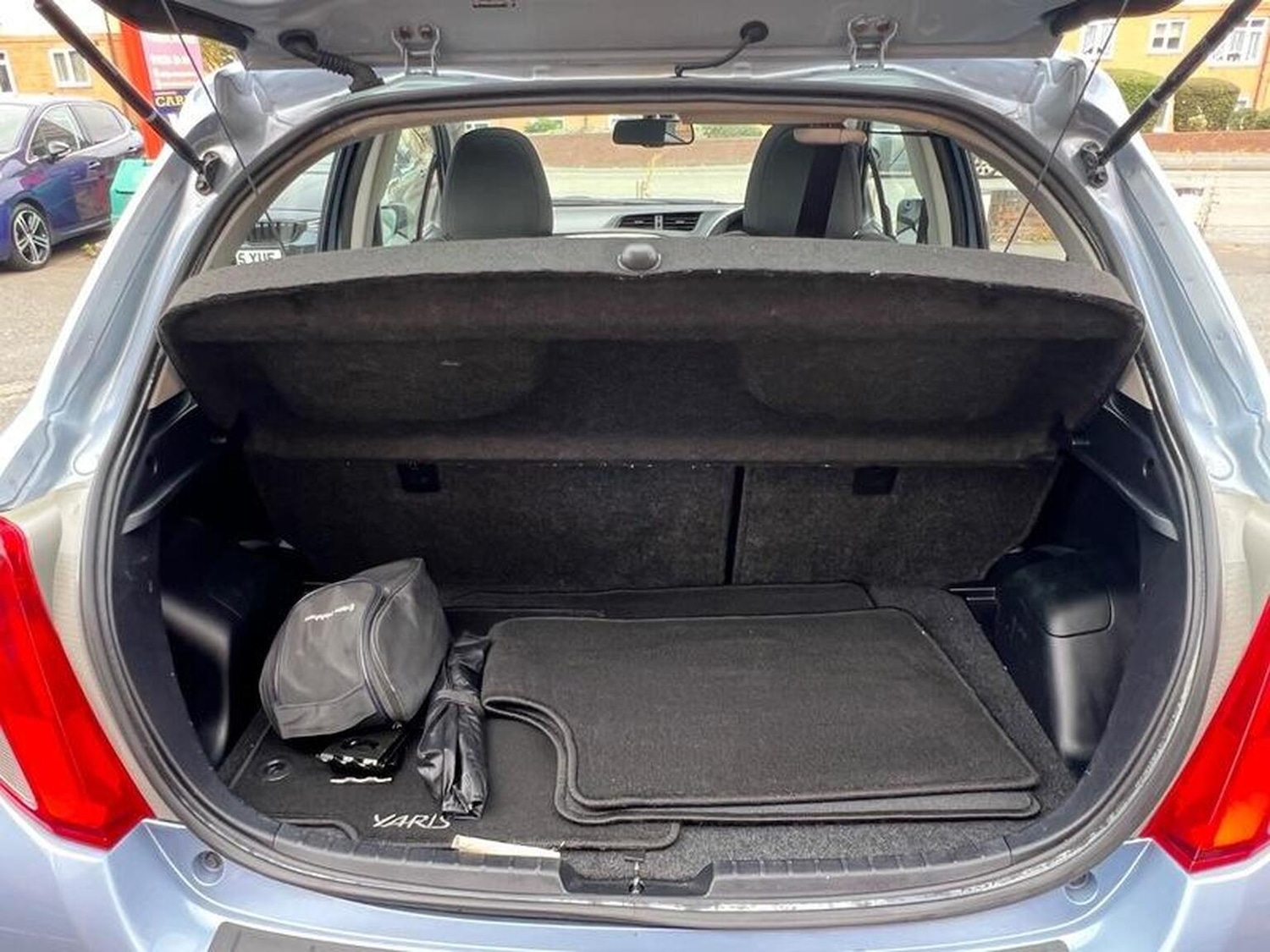 Used Toyota Yaris 2012 for sale - 76559946: Photo 31