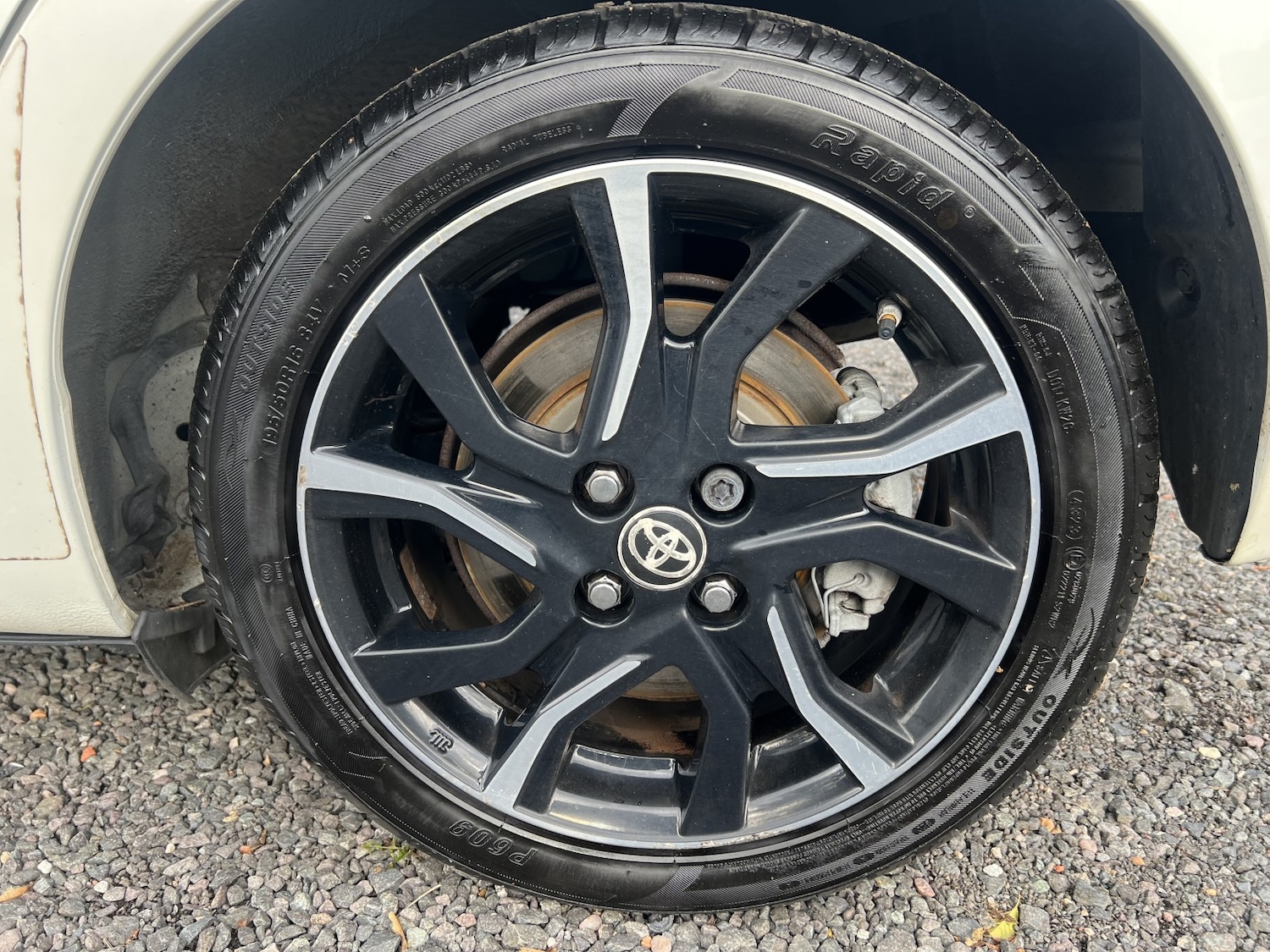 Used Toyota Yaris 2016 for sale - 76751728: Photo 18