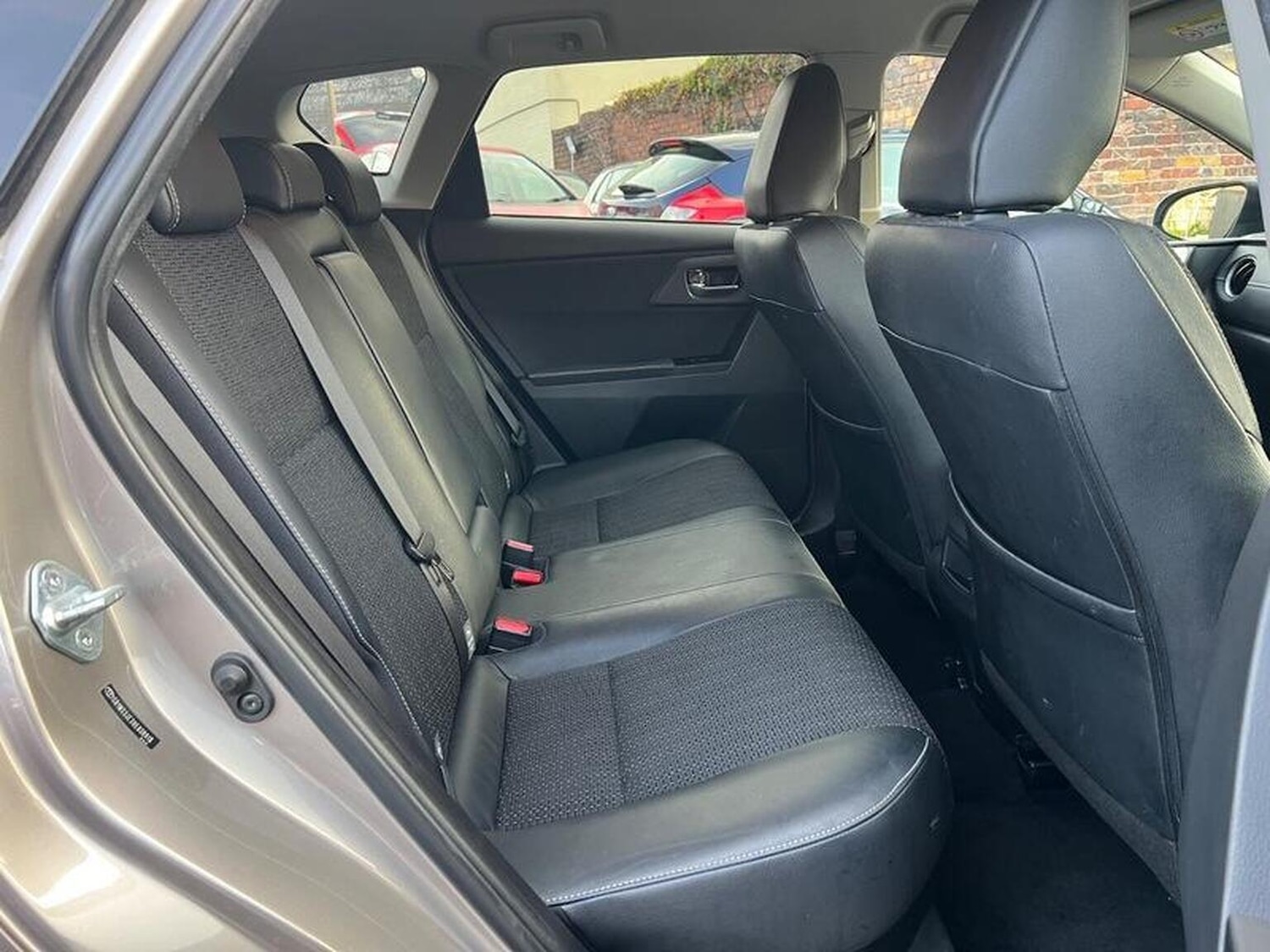 Used Toyota Auris 2013 for sale - 76769553: Photo 13