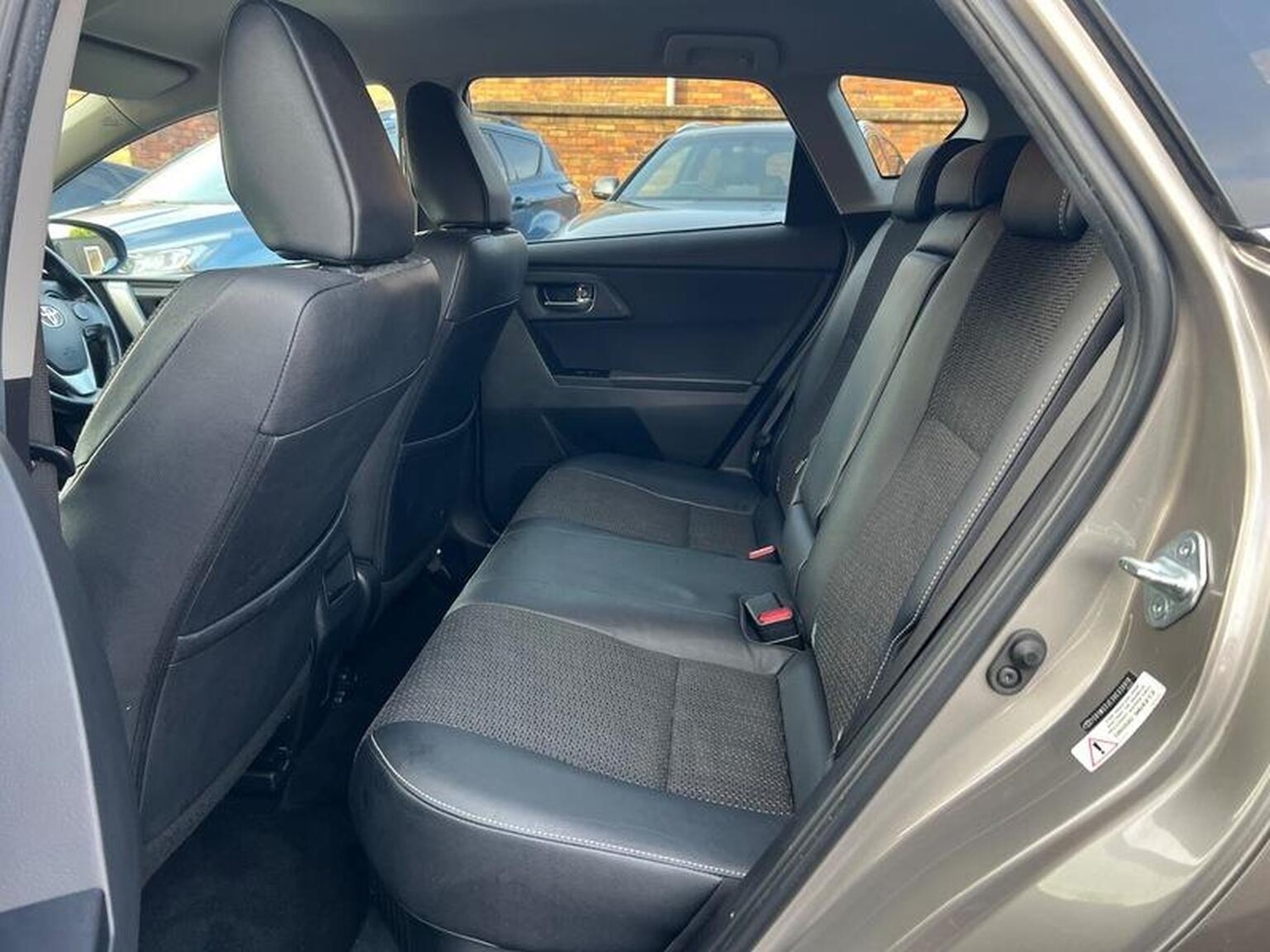 Used Toyota Auris 2013 for sale - 76769553: Photo 17