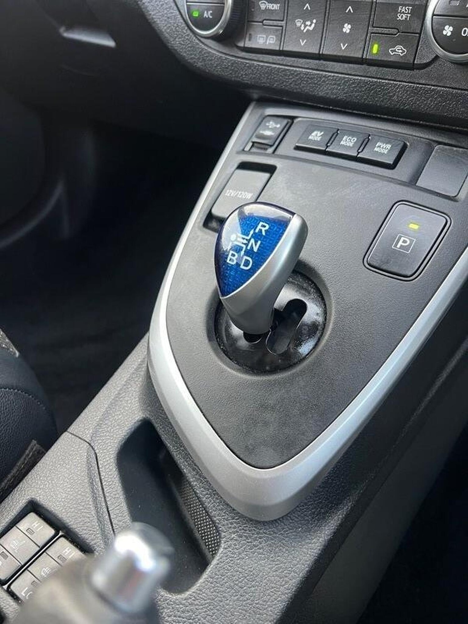 Used Toyota Auris 2013 for sale - 76769553: Photo 25