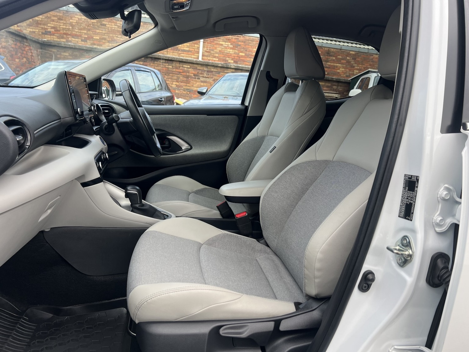 Used Toyota Yaris 2021 for sale - 76559973: Photo 16