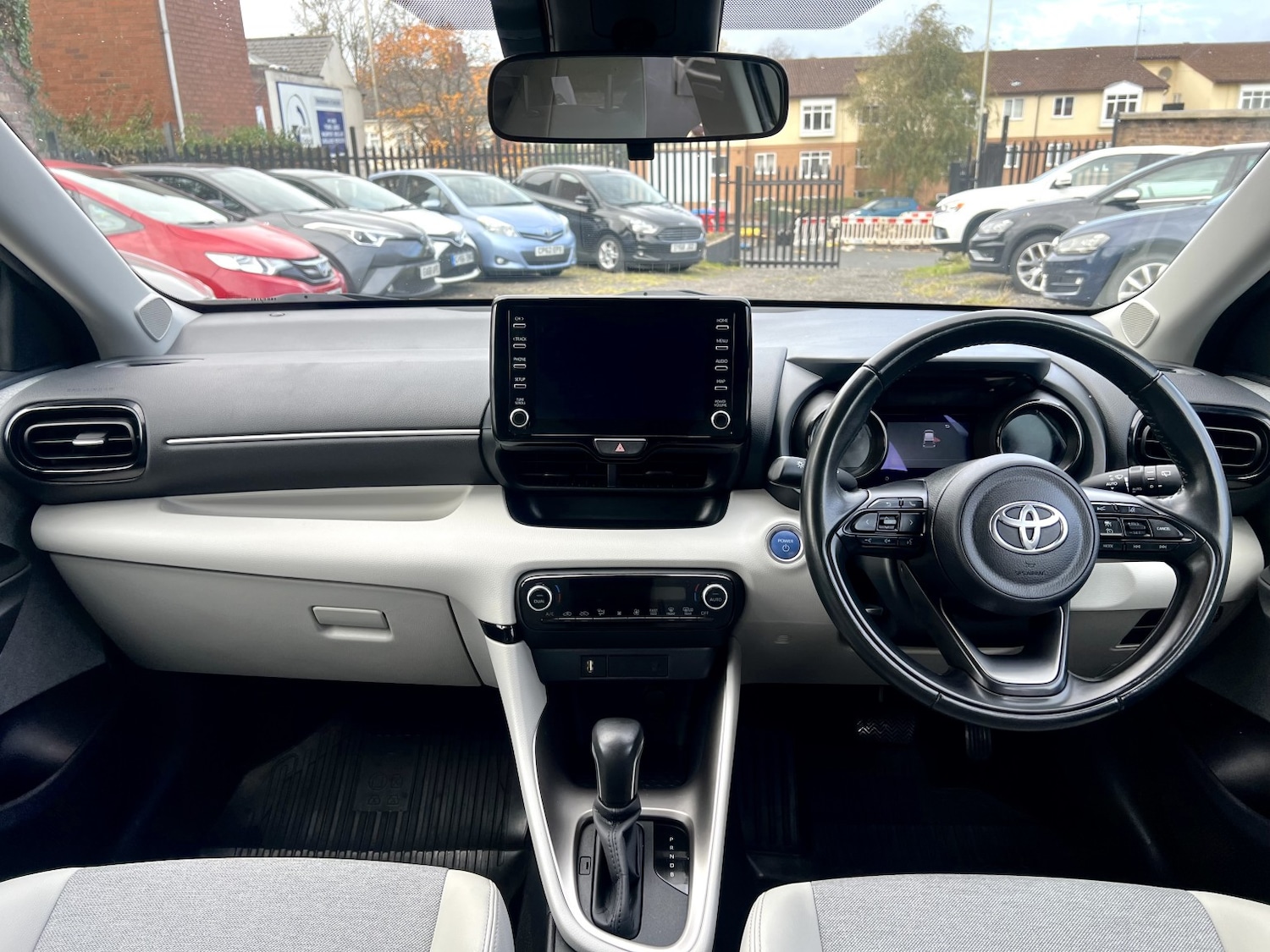 Used Toyota Yaris 2021 for sale - 76559973: Photo 2