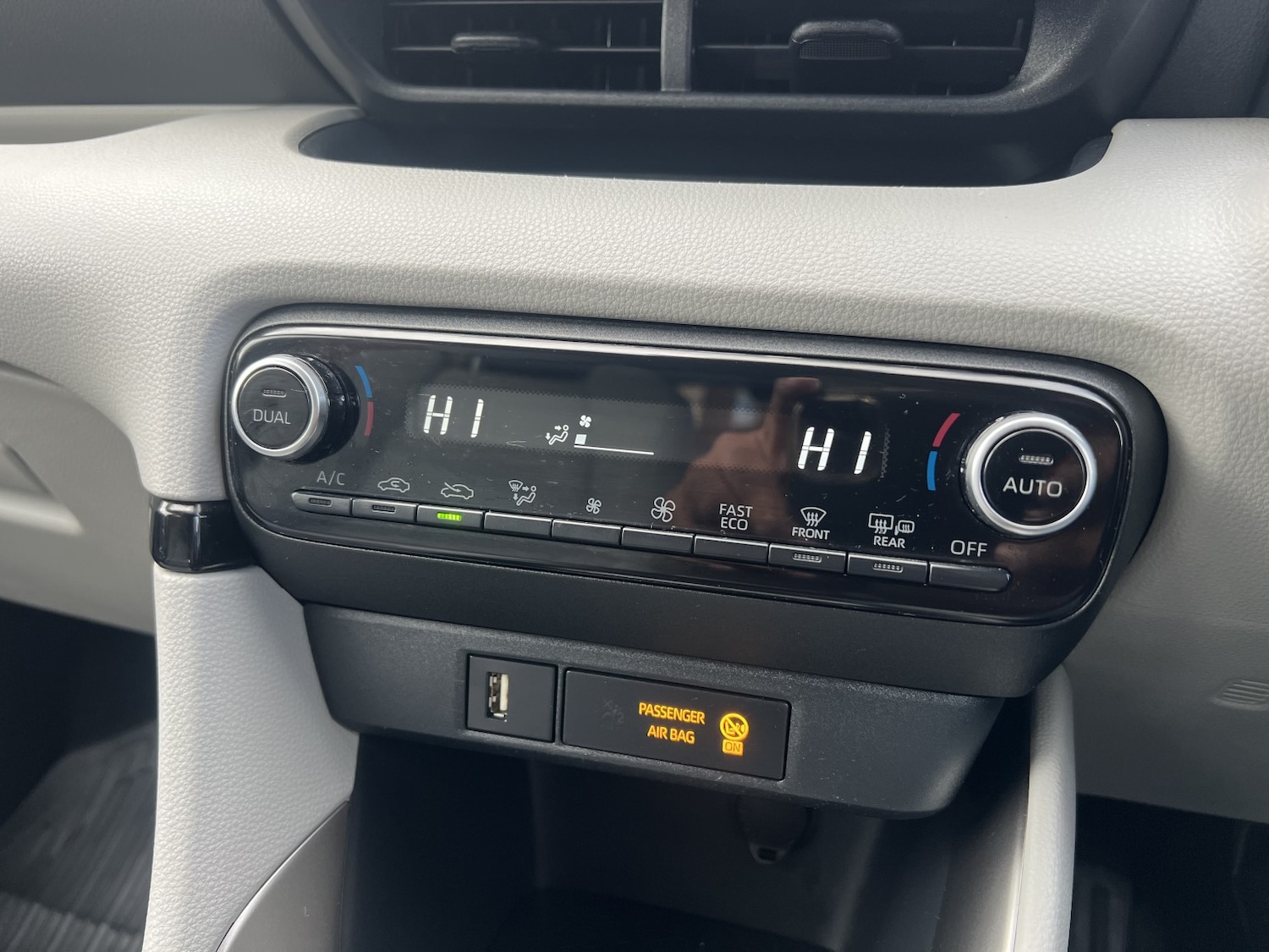 Used Toyota Yaris 2021 for sale - 76559973: Photo 27