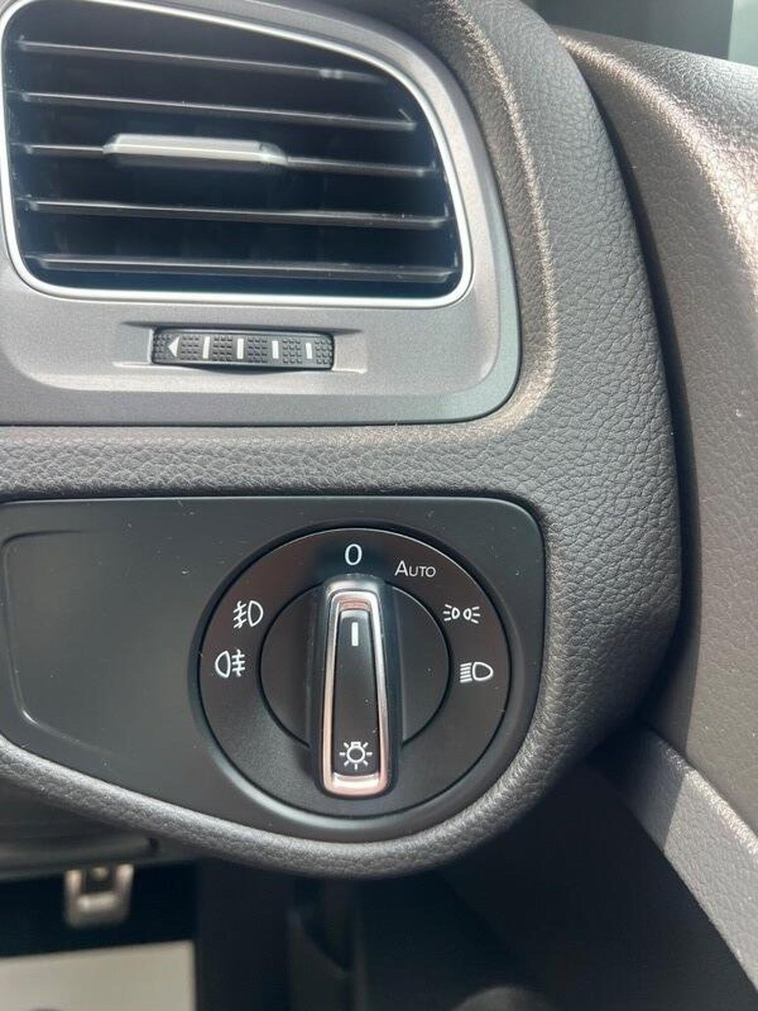 Used Volkswagen Golf 2016 for sale - 76559948: Photo 28