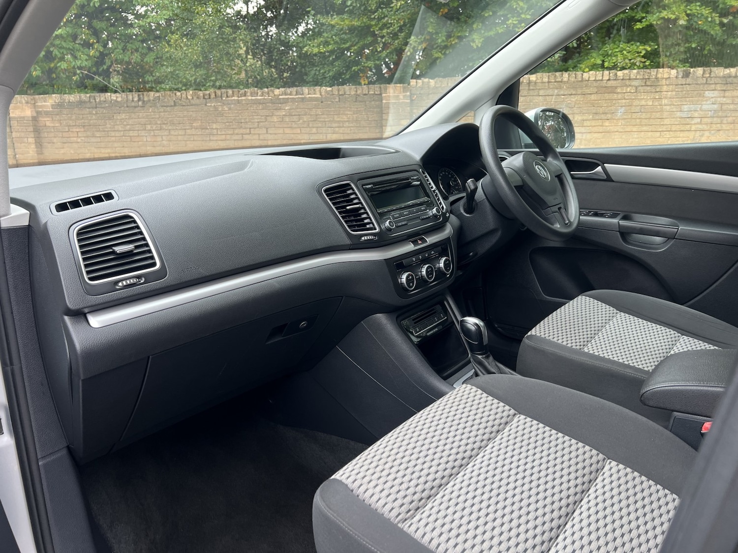 Used Volkswagen Sharan 2014 for sale - 76618671: Photo 15