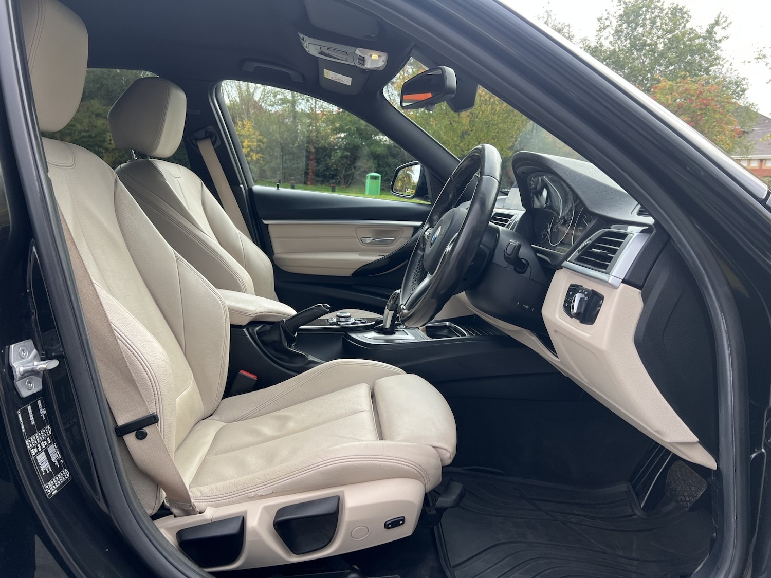 Used BMW 3 Series 2015 for sale - 76618782: Photo 11