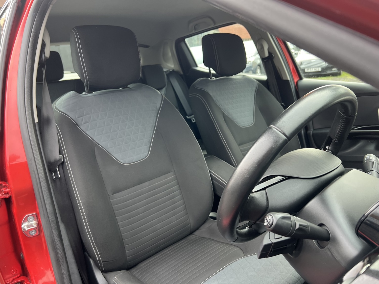 Used Renault Clio 2015 for sale - 76618675: Photo 12