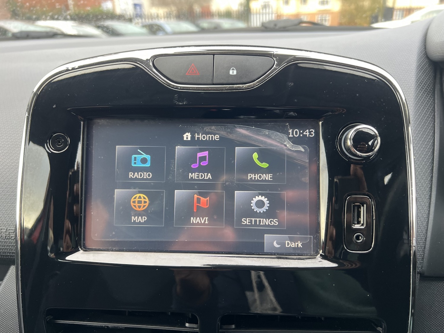 Used Renault Clio 2015 for sale - 76618675: Photo 21