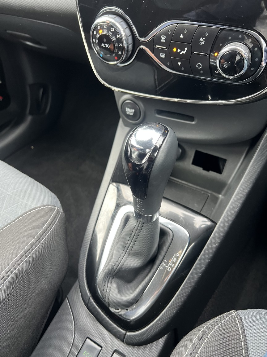 Used Renault Clio 2015 for sale - 76618675: Photo 24