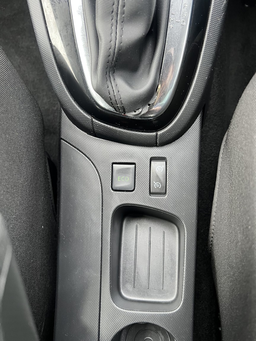 Used Renault Clio 2015 for sale - 76618675: Photo 25