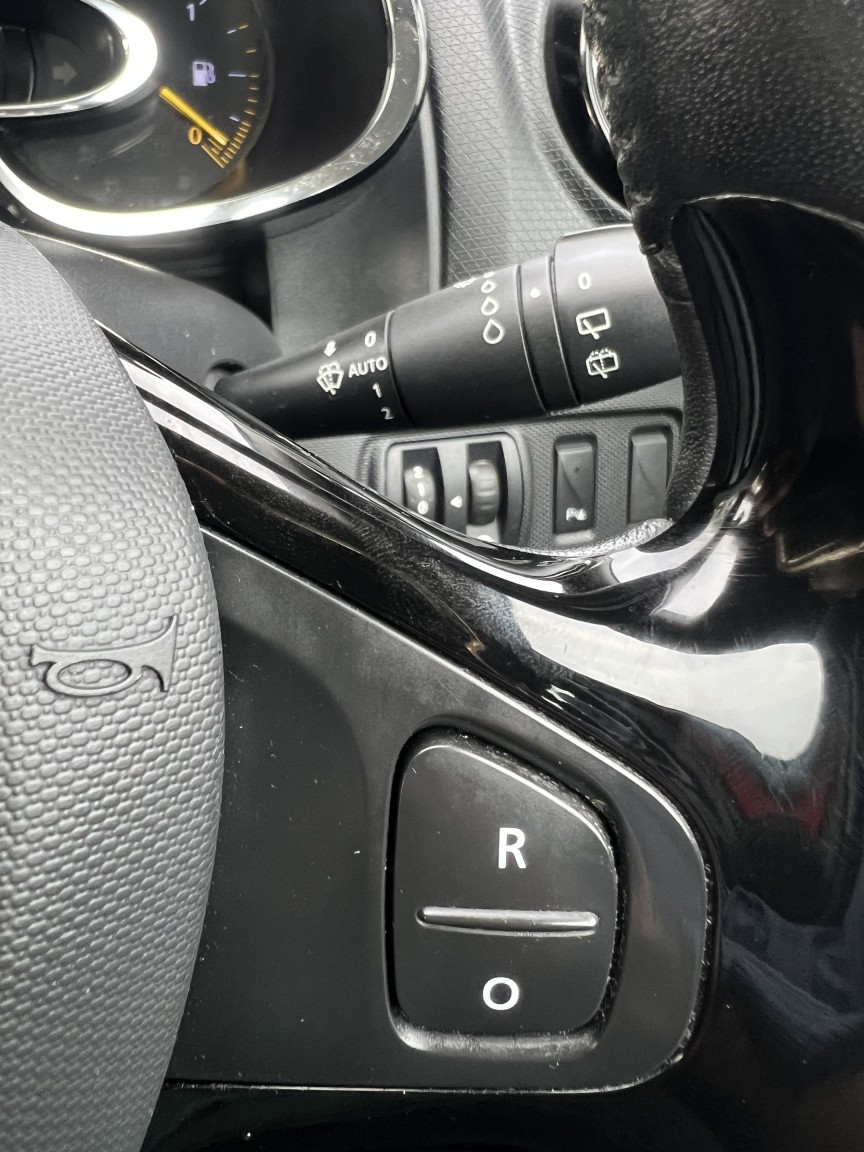 Used Renault Clio 2015 for sale - 76618675: Photo 27