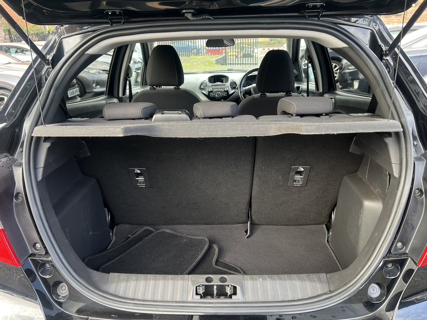 Used Ford Ka+ 2018 for sale - 76618734: Photo 18