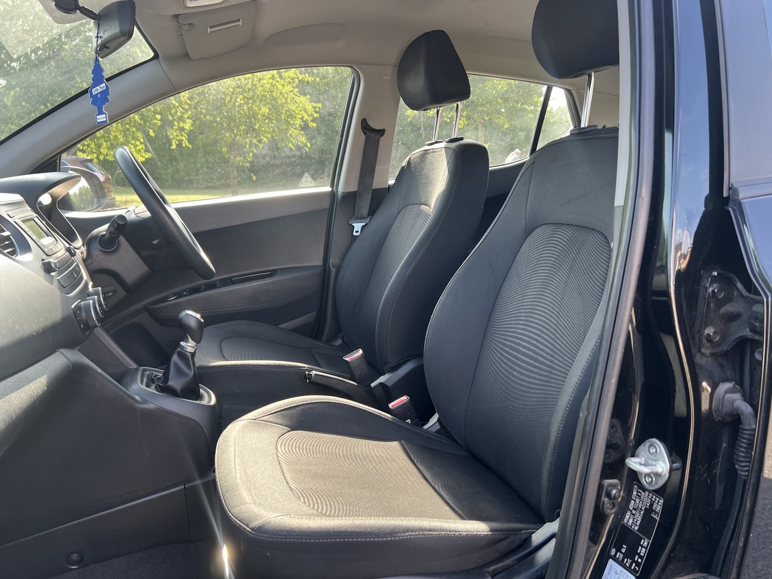 Used Hyundai i10 2017 for sale - 76618748: Photo 14