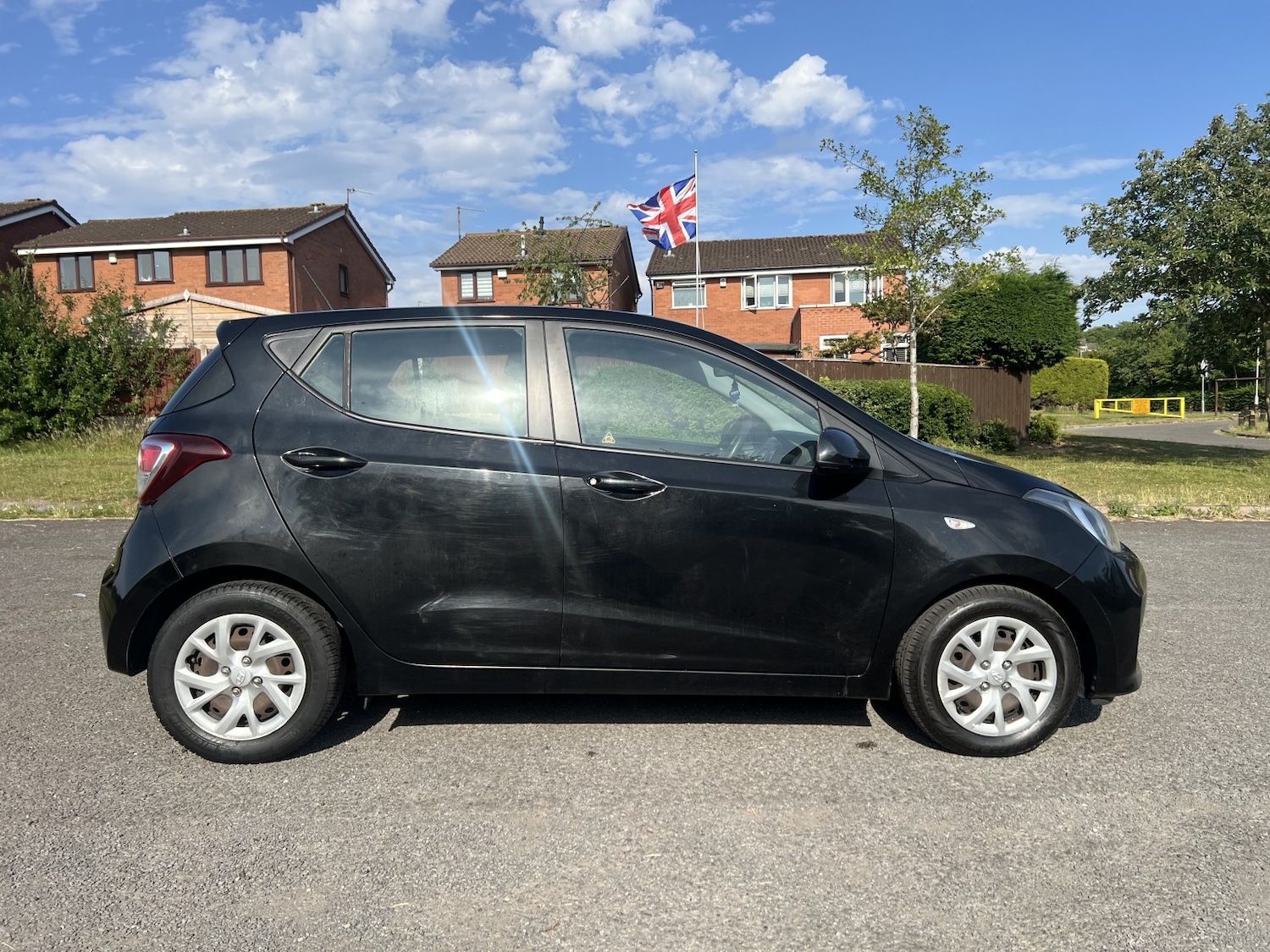 Used Hyundai i10 2017 for sale - 76618748: Photo 8