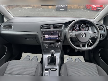 Used Volkswagen Golf 2017 for sale - 76618750: Photo