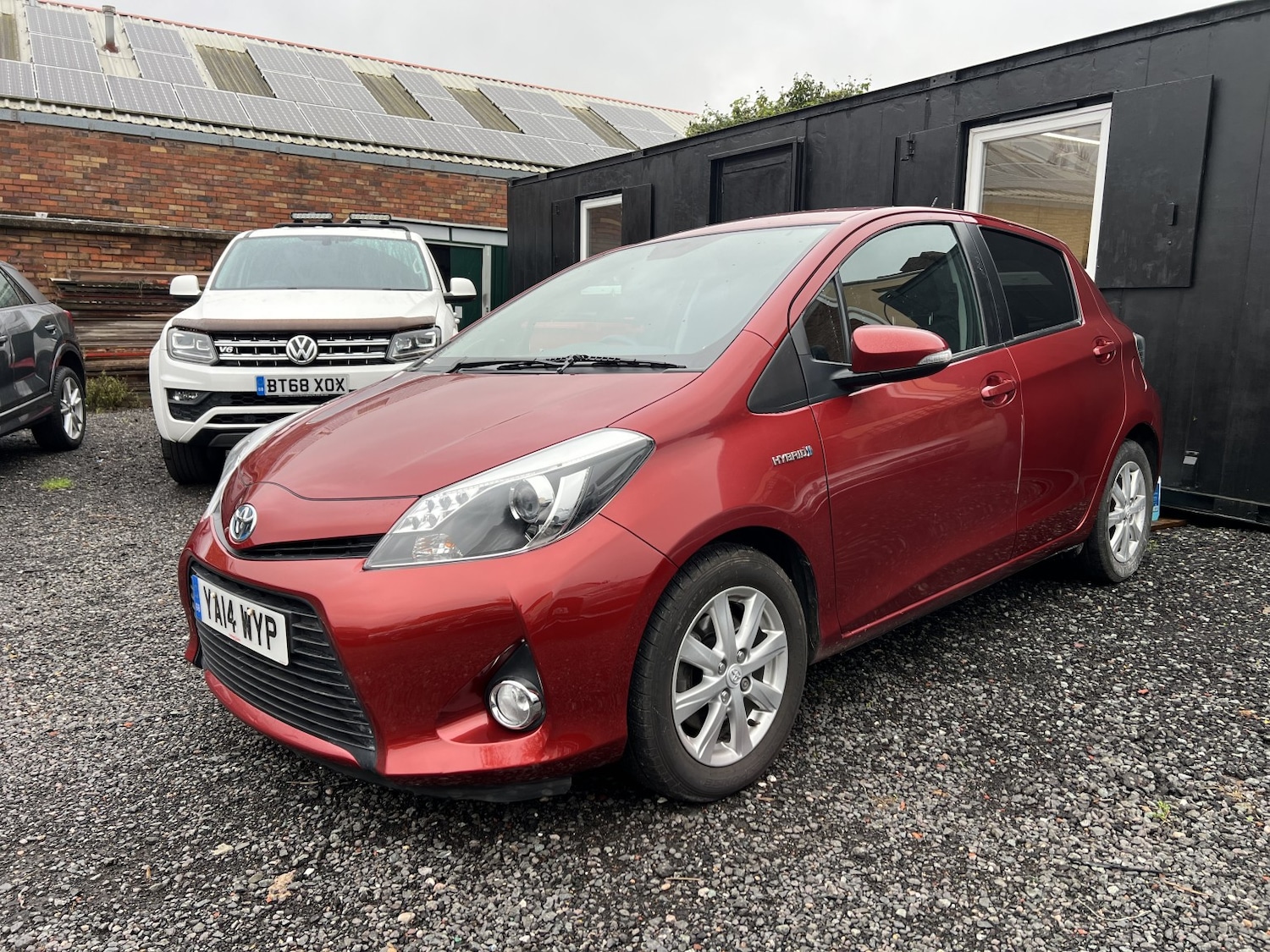 Used Toyota Yaris 2014 for sale - 76591497: Photo 2