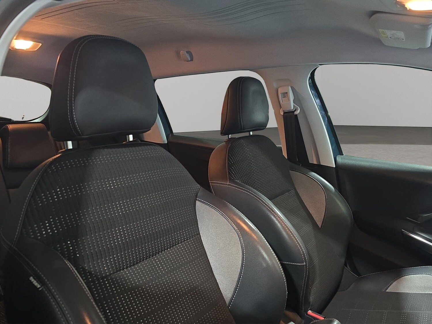 Used Peugeot 2008 for sale - 77574418: Photo 15