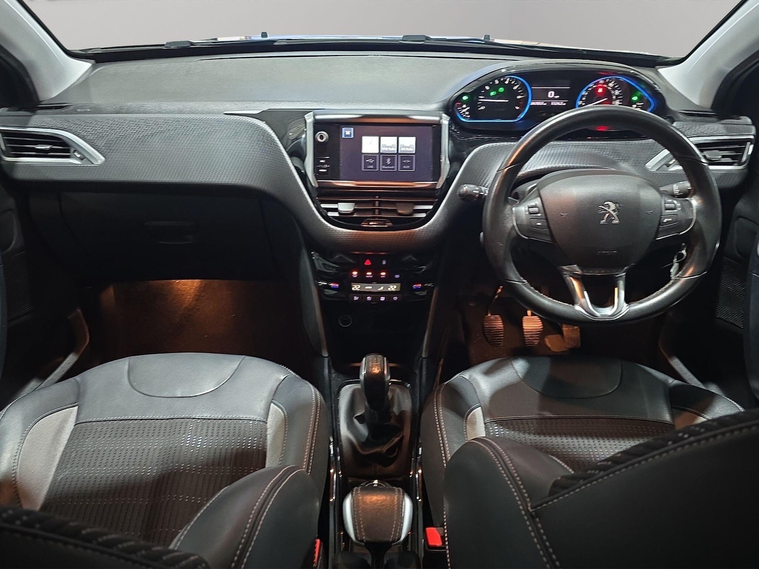 Used Peugeot 2008 for sale - 77574418: Photo 2